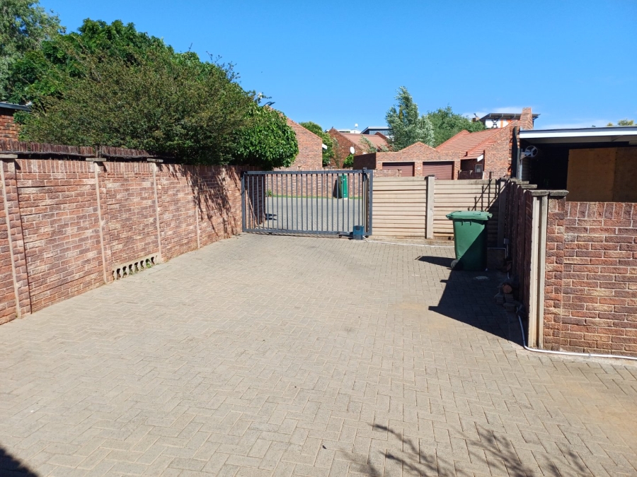 3 Bedroom Property for Sale in Langenhovenpark Free State